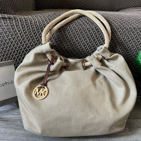 Michael Kors Marina Gathered Drawstring Gold Metallic Shimmer Hobo Shoulder Bag. - Picture 4 of 15